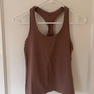 Set of 2 lululemon tank tops